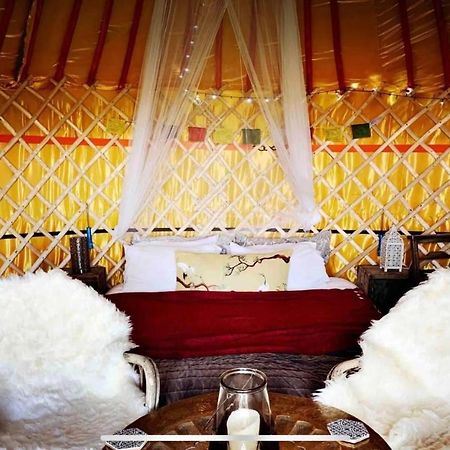 Traditional Yurt @ Longleat Warminster Esterno foto