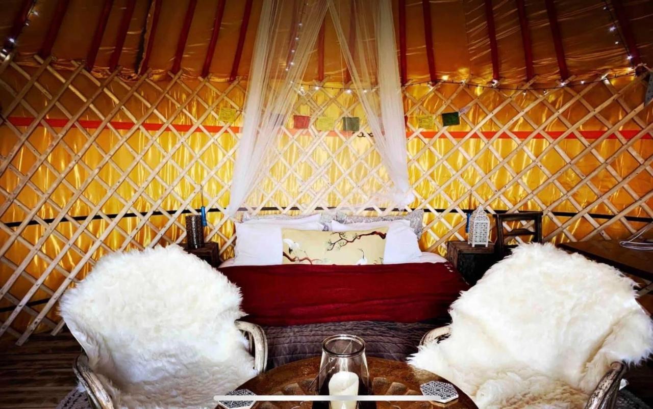 Traditional Yurt @ Longleat Warminster Esterno foto